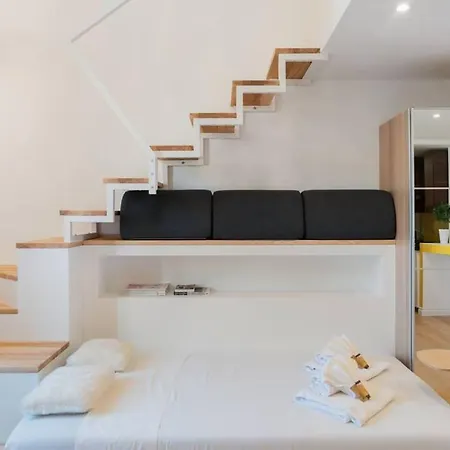 Hostme Loft Repubblica * Rom